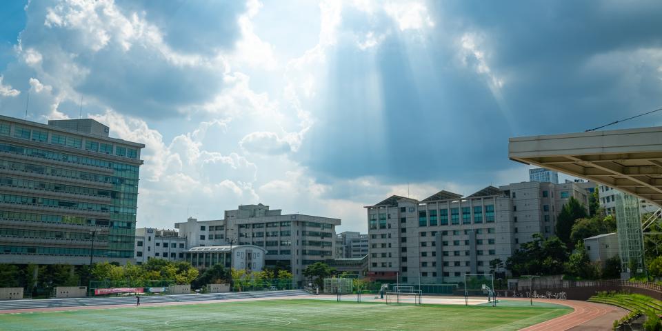 汉阳大学校园的体育场